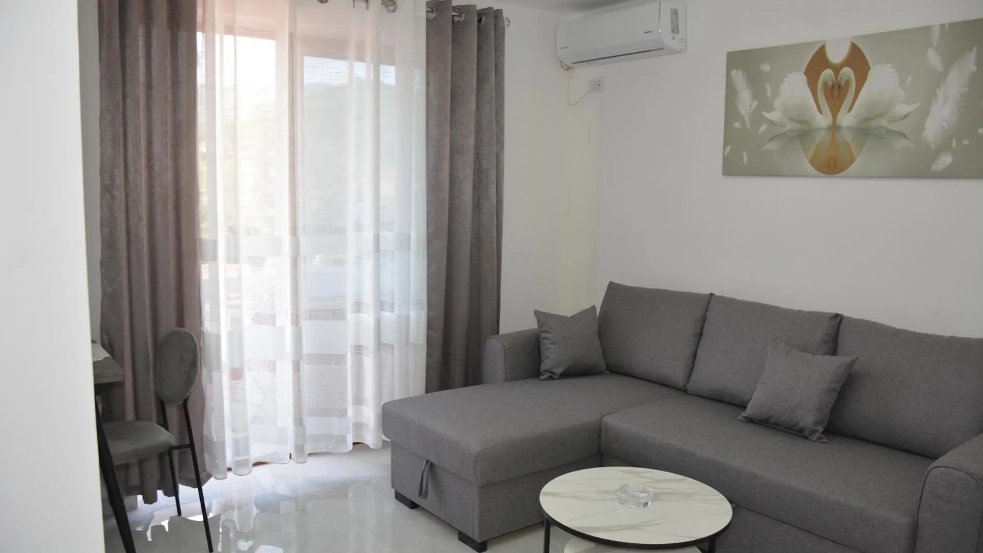 Apartament Cela Zhaban