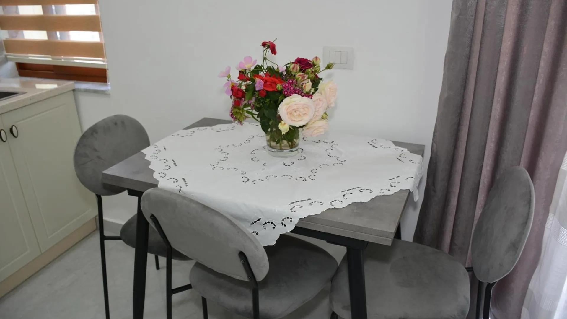 Apartament Cela Zhaban