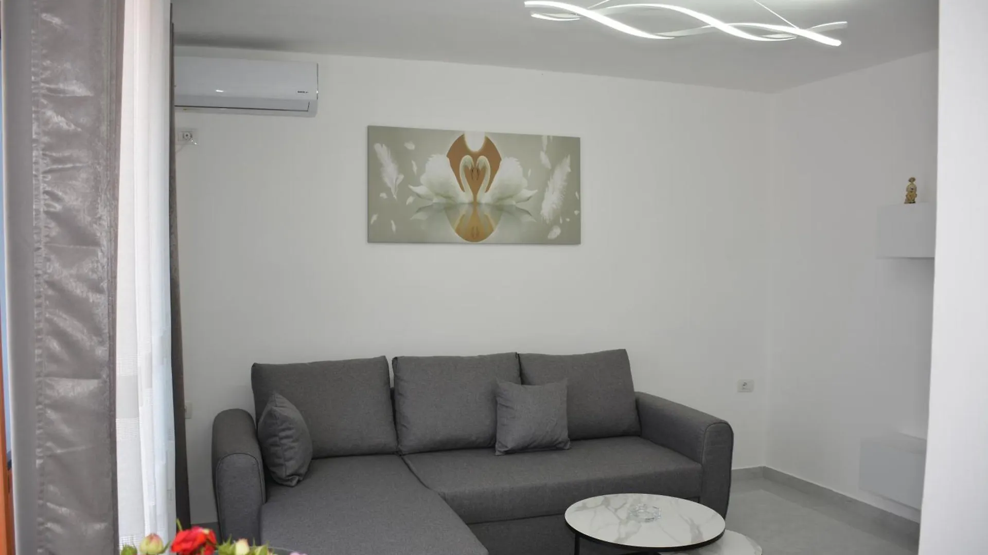 Lägenhet Apartament Cela Zhaban